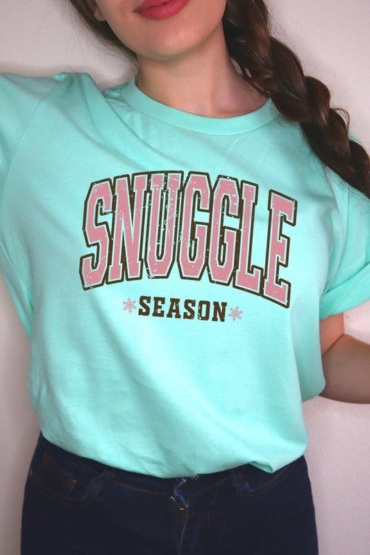 Snuggle Season Graphic T-Shirt