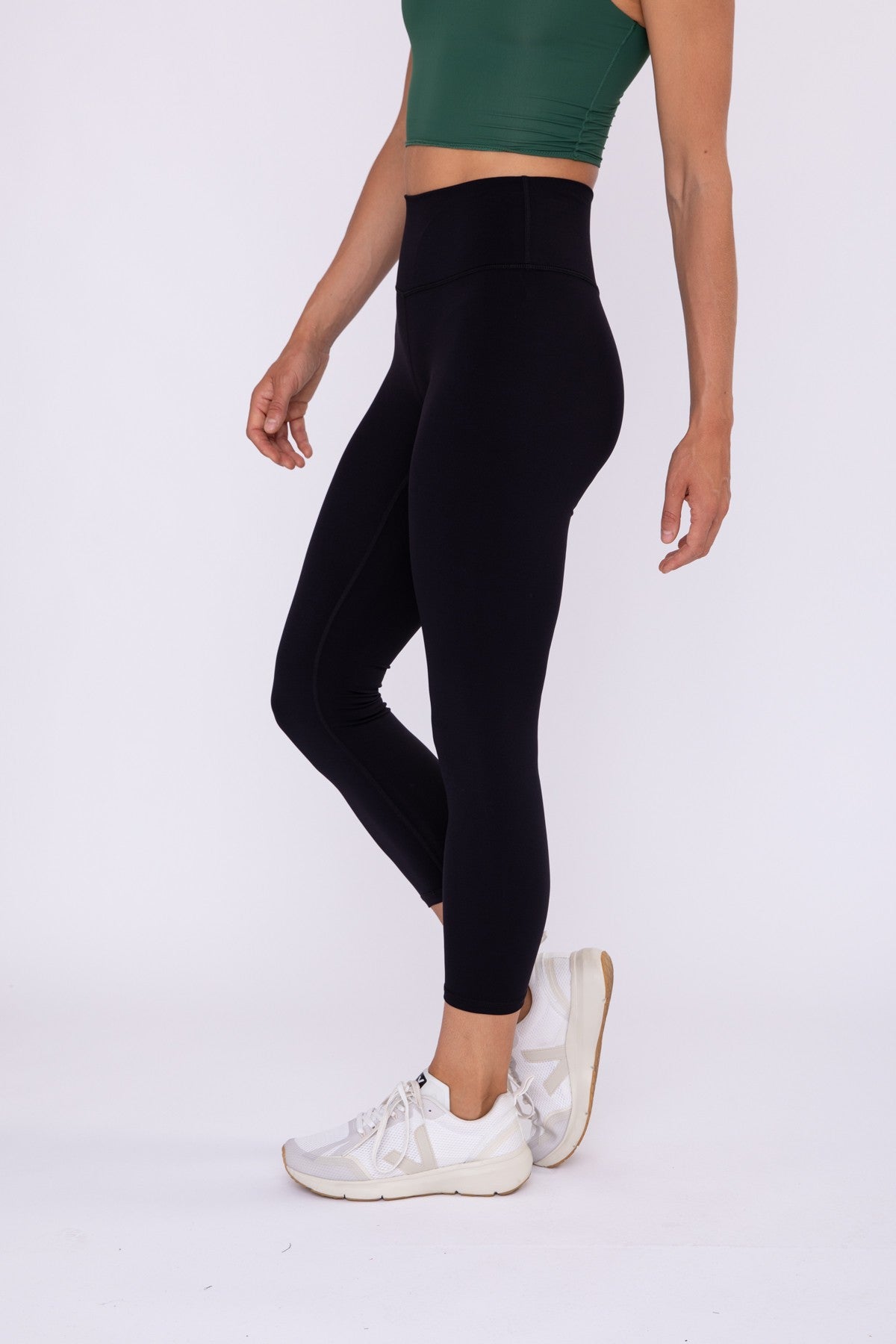 Black ultra form fit athletic leggins